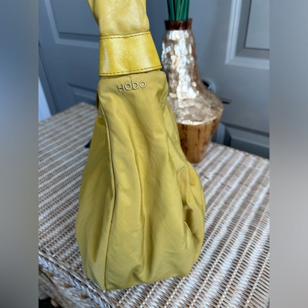 Hobo shoulder bag in nylon and leather, hobo slouchy purse cotton purse everyday - Picture 4 of 8